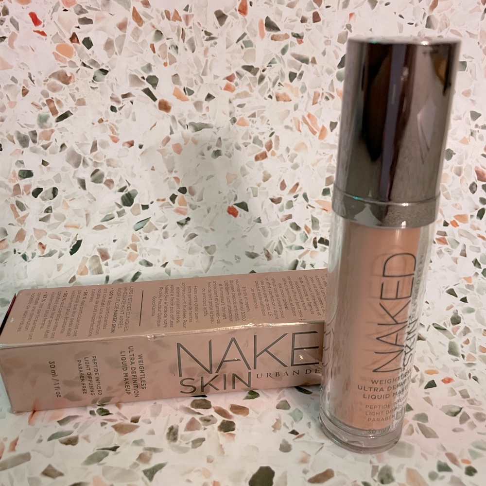 Urban Decay Naked Skin Liquid Makeup